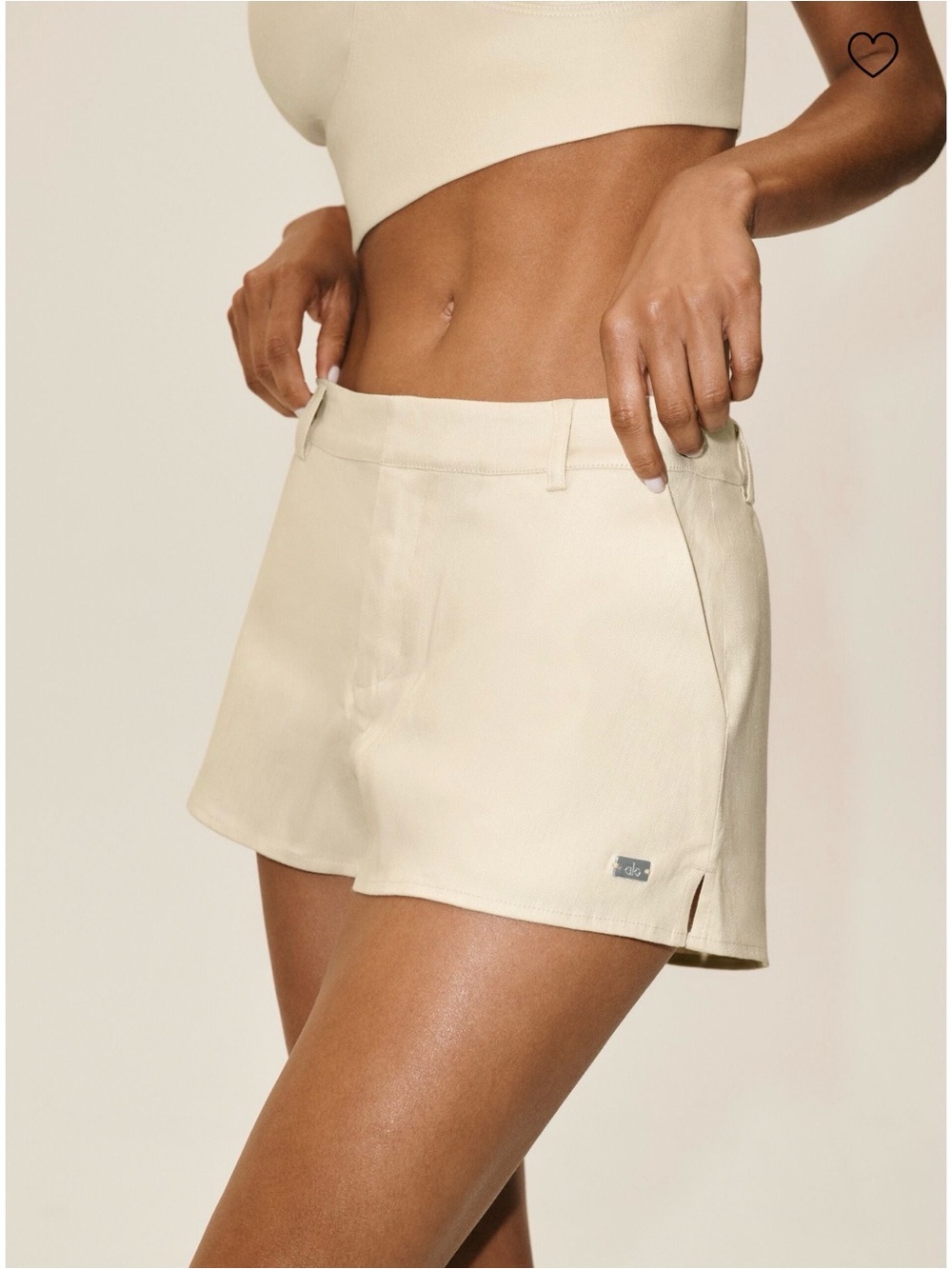 82. Alo atelier Linen Blend Low-Rise Riviera Trouser Short - Sandy Beige